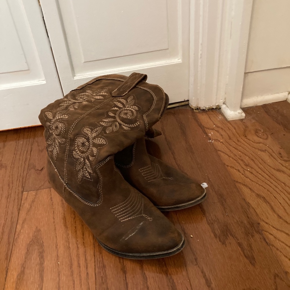 cowgirl boots